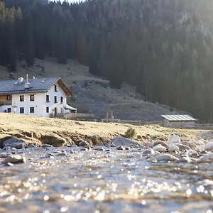  Lodge Rifugio Malga Ra Stua Italia