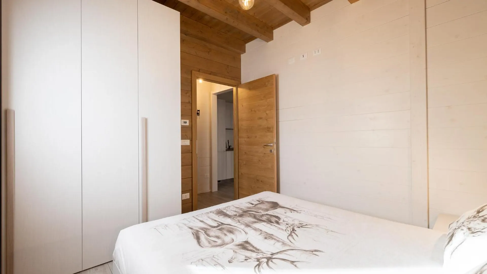 Ivan House Livigno 0*,